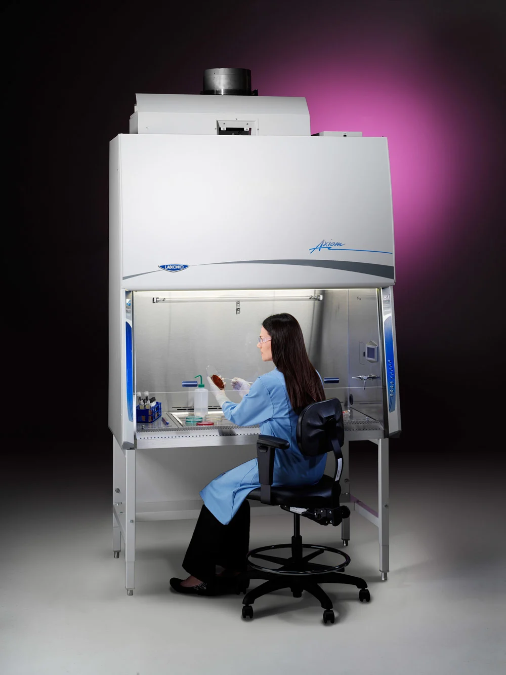 axiom-ducted-with-model-1000.jpg