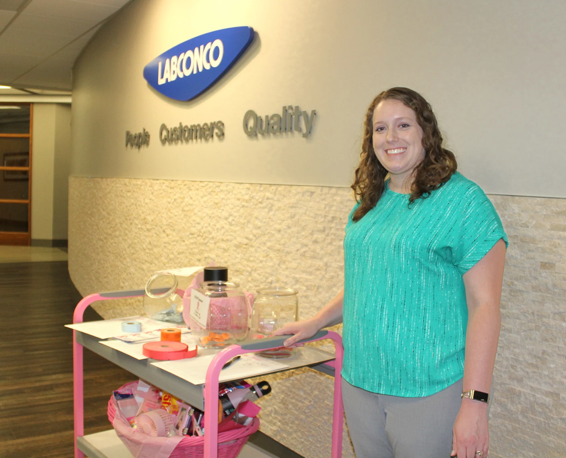 allison-pink-cart-for-the-cure-2000.jpg