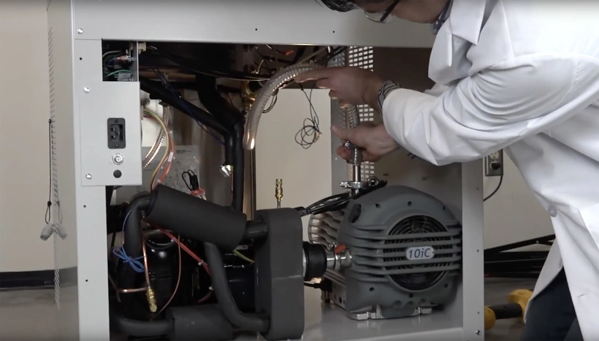 screen-shot-console-freeze-dryer-installation.jpg