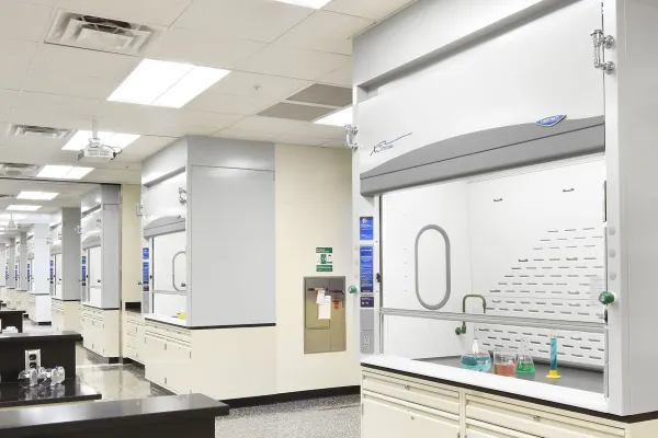 discoveryhalllab3-feature-image