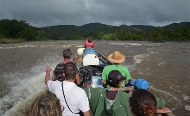 balade-en-pirogue-en-guyane
