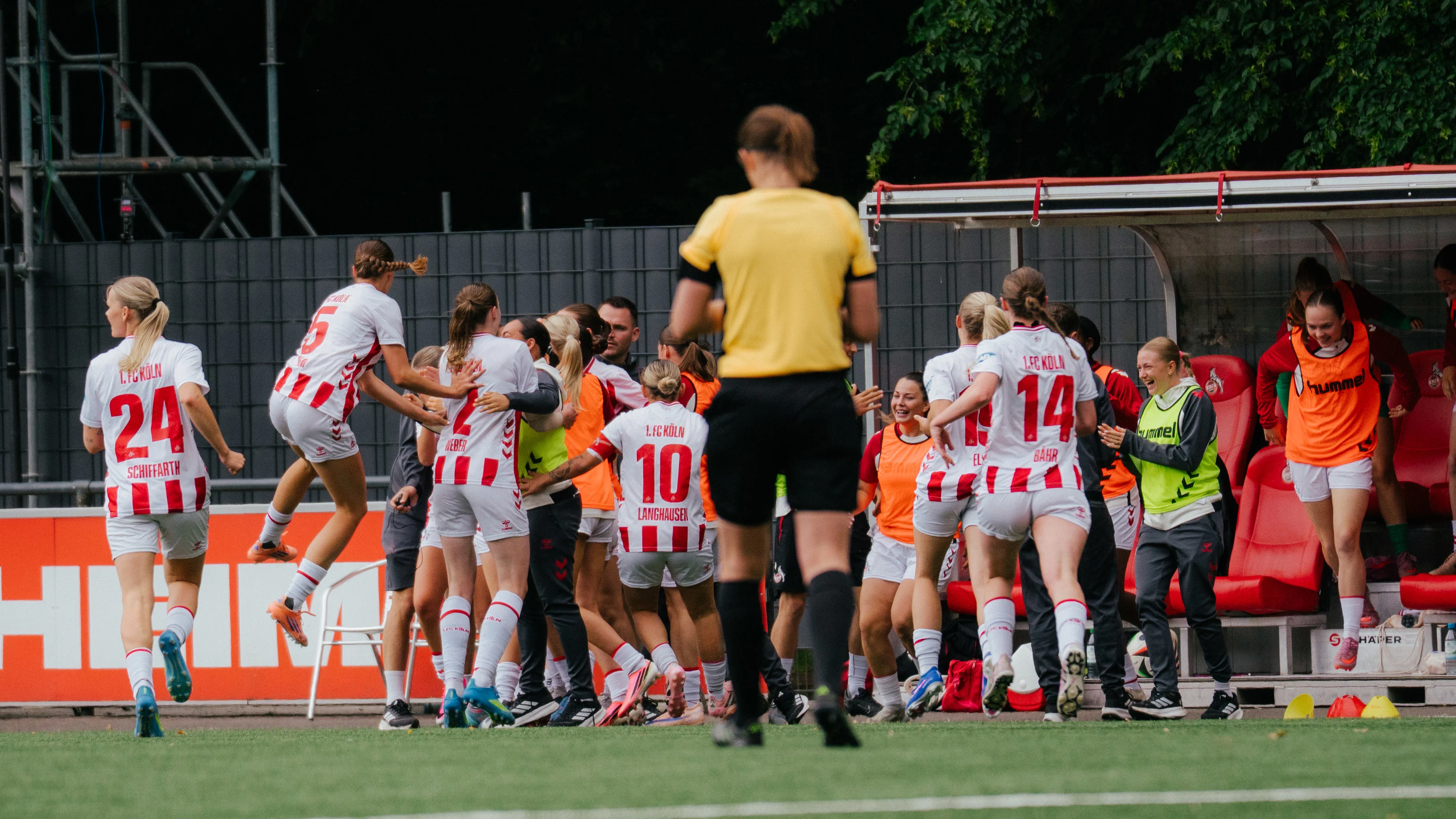 U21Frauen_Anriss.jpg