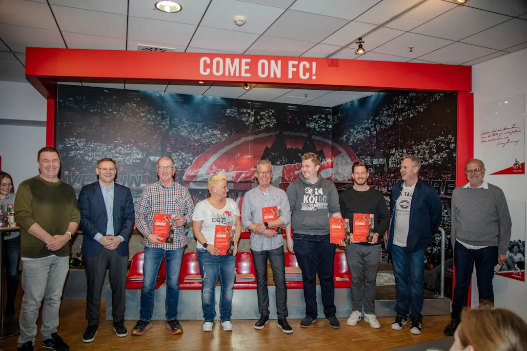 Ehrung für 50 Einsätze (von links): Dieter Reiter, Daney Leuschner, Detlef Hüttel, Martin Rausch, Mario Schaafstall.