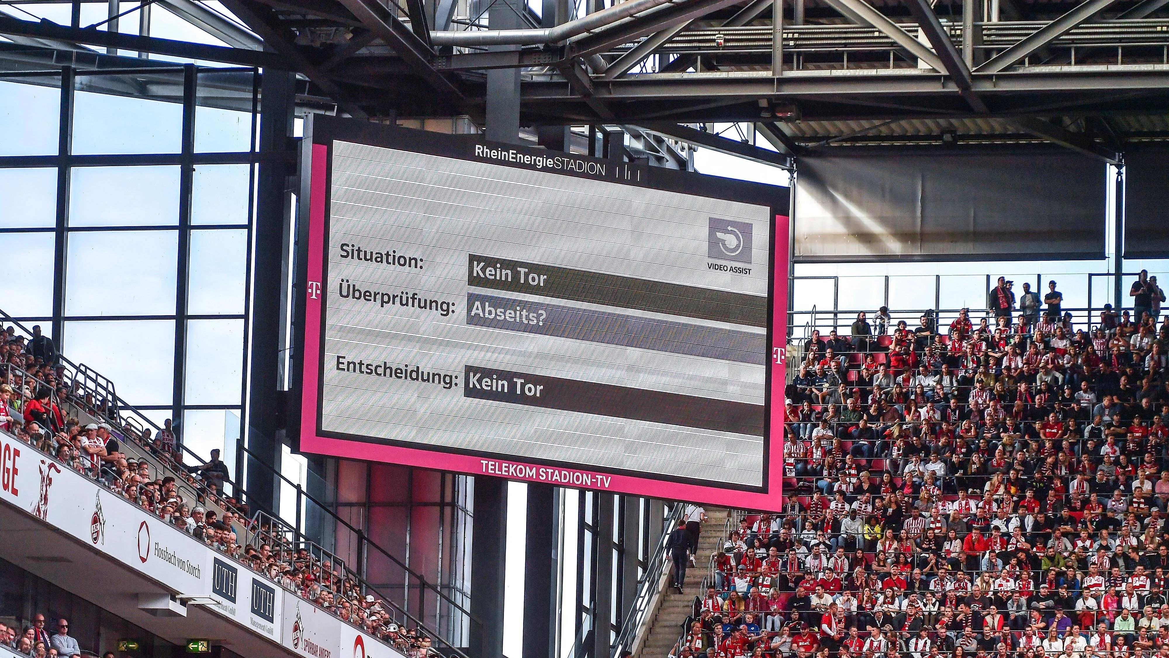 VAR_Abseits.jpg