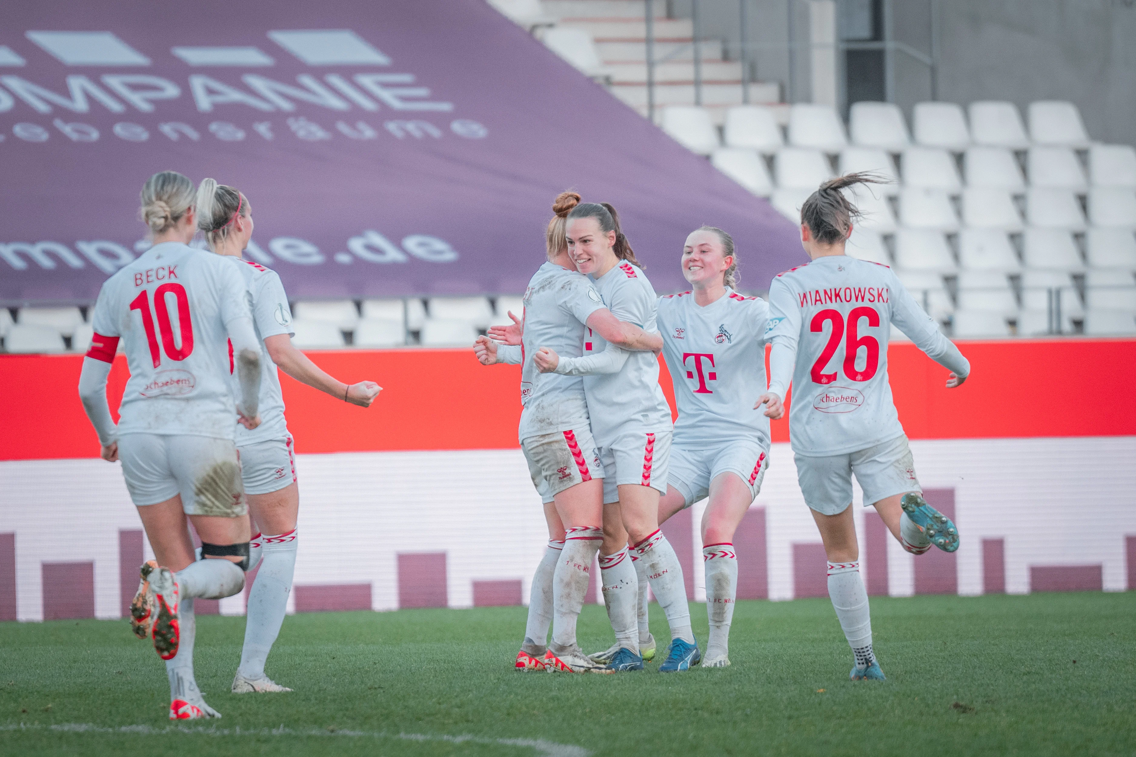dfb_pokal_-_women_2023-2024_-_round_of_16_-_sgs_essen_w_vs_fc_koln_w_231125_sgskoe_spiel-157_jpg_0.jpg