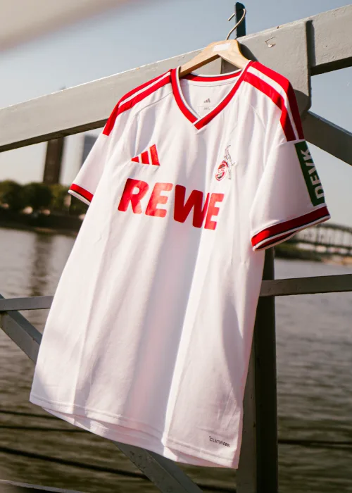 Adidas: Heimtrikot 2026/27 (WE:FC Fotos)