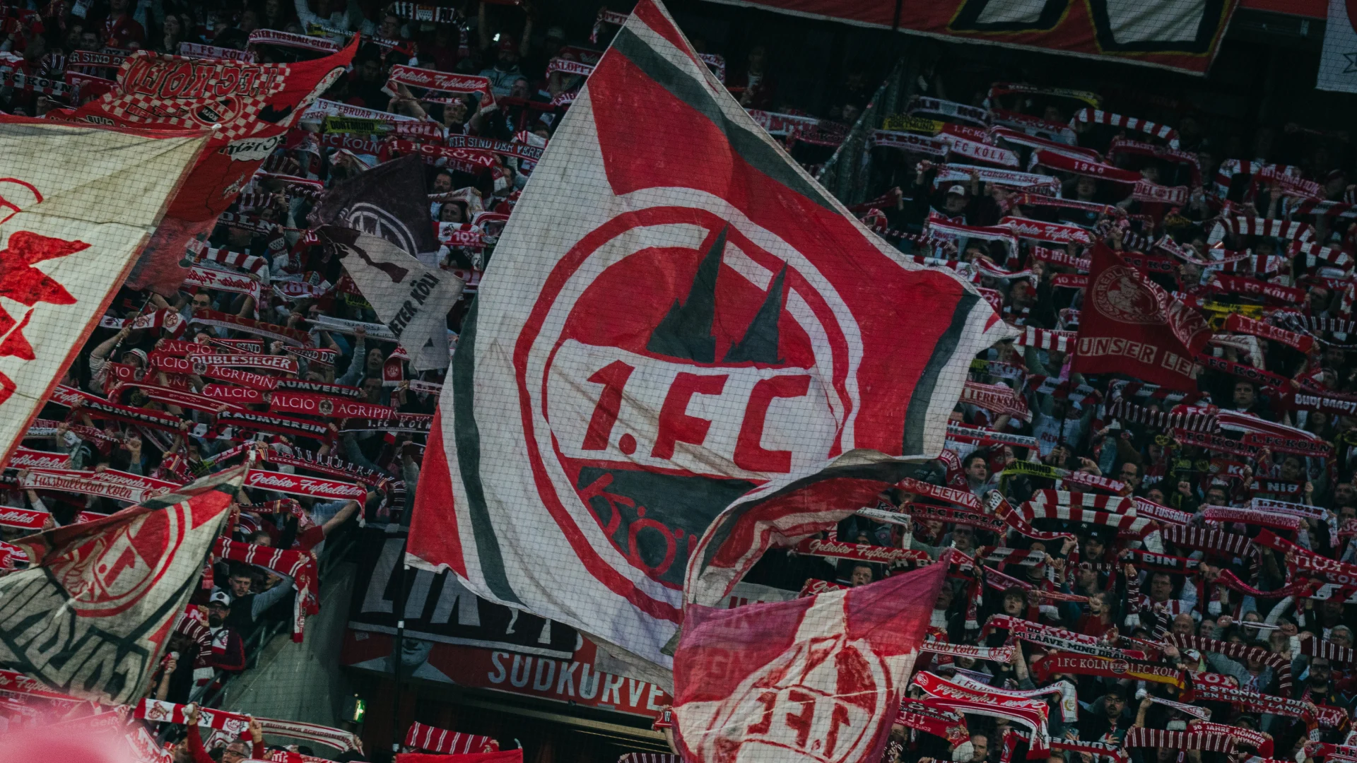1920x1080px_Fahnen.png