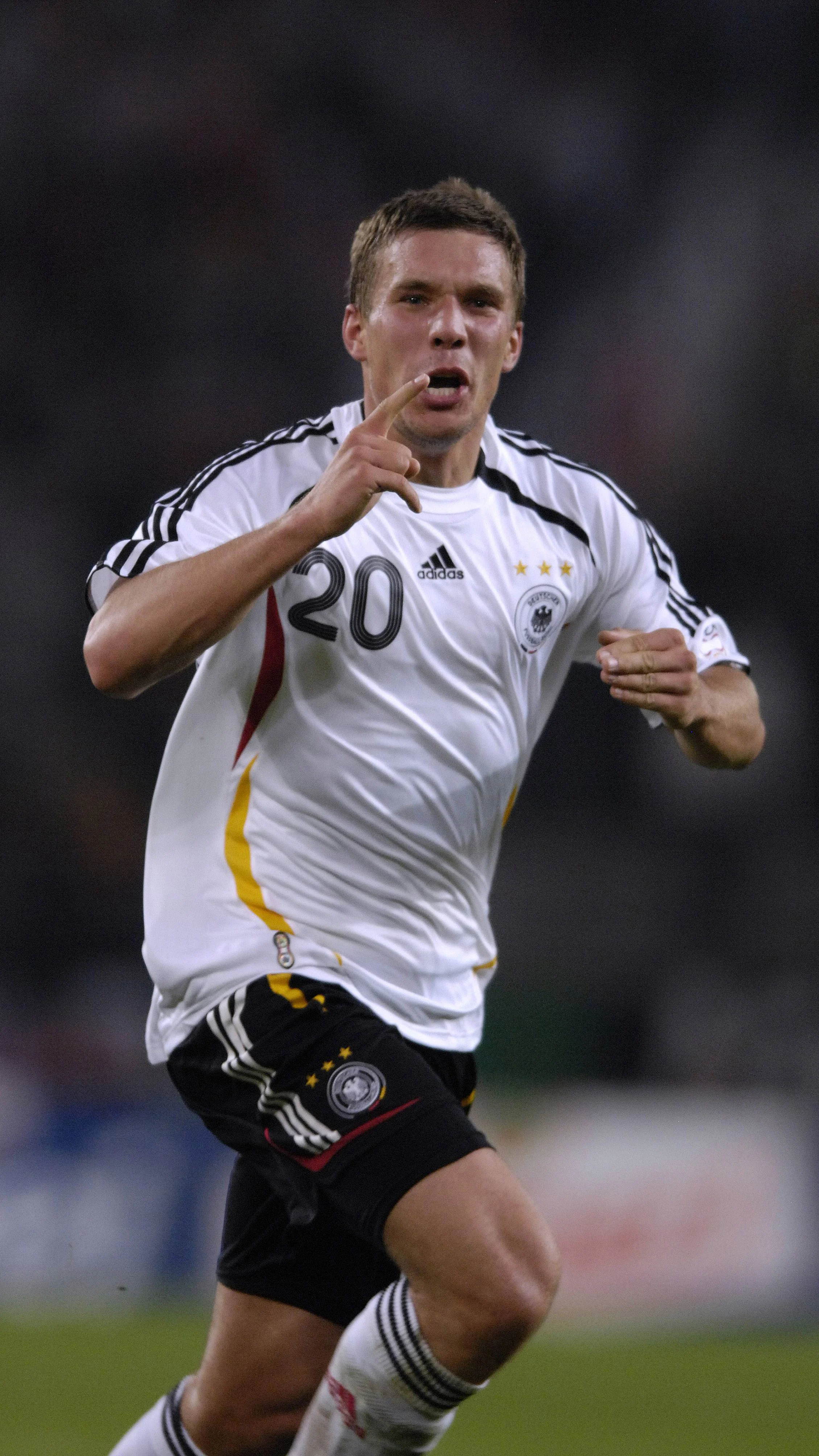 DFB_Podolski_Tor.jpg