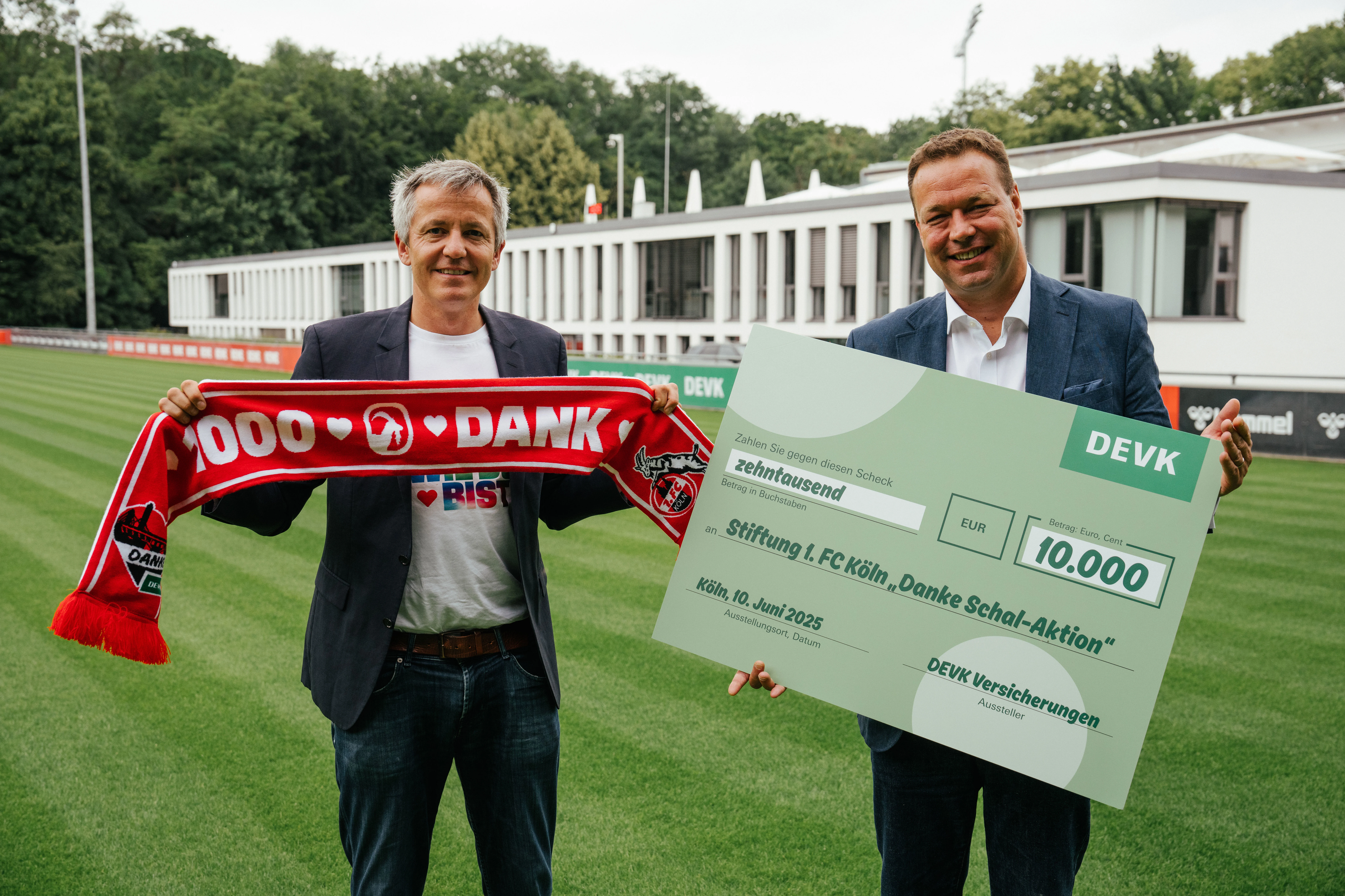 20250620-DEVK-Scheckübergabe-(3).jpg