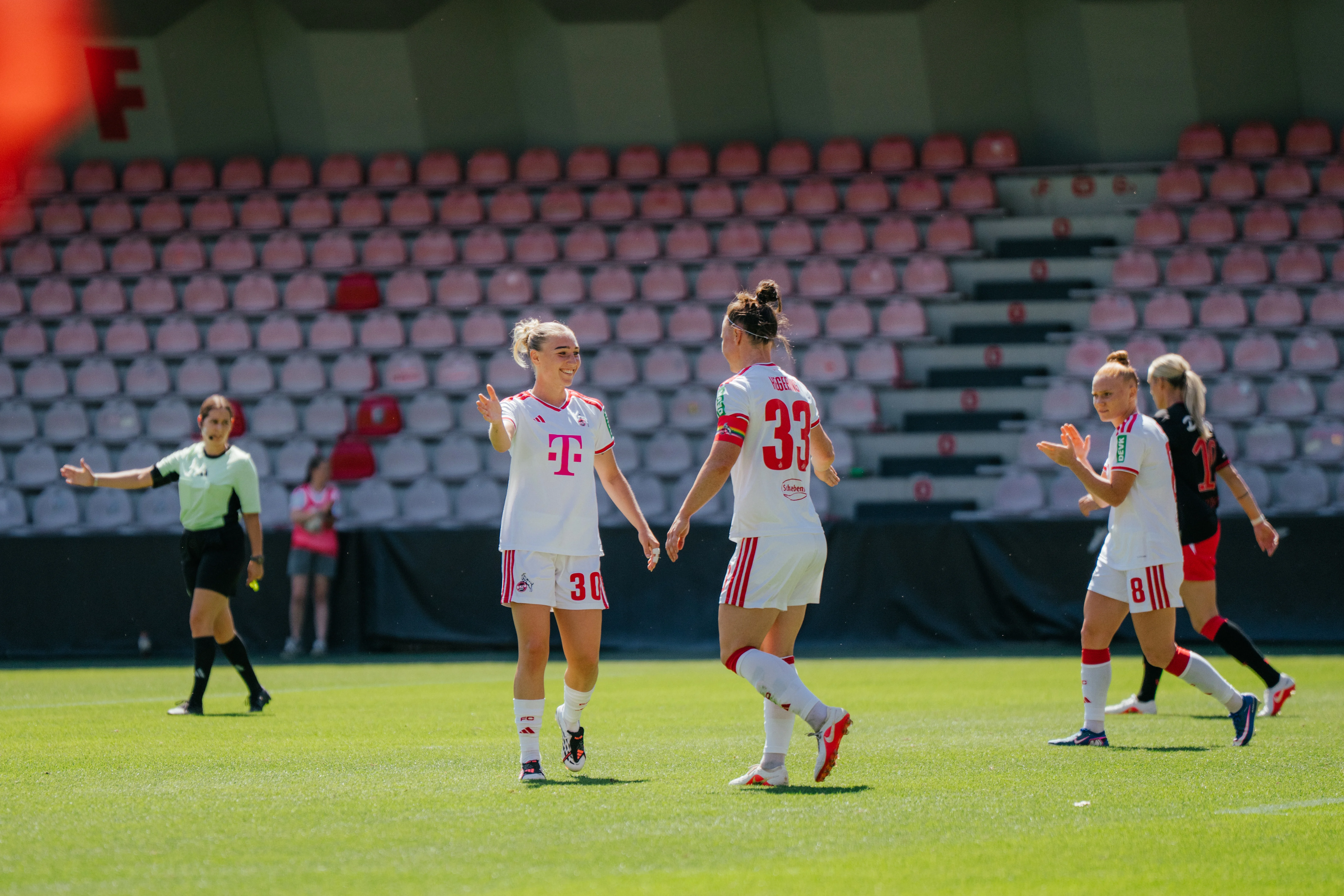 260808_KOETWE-1.jpg