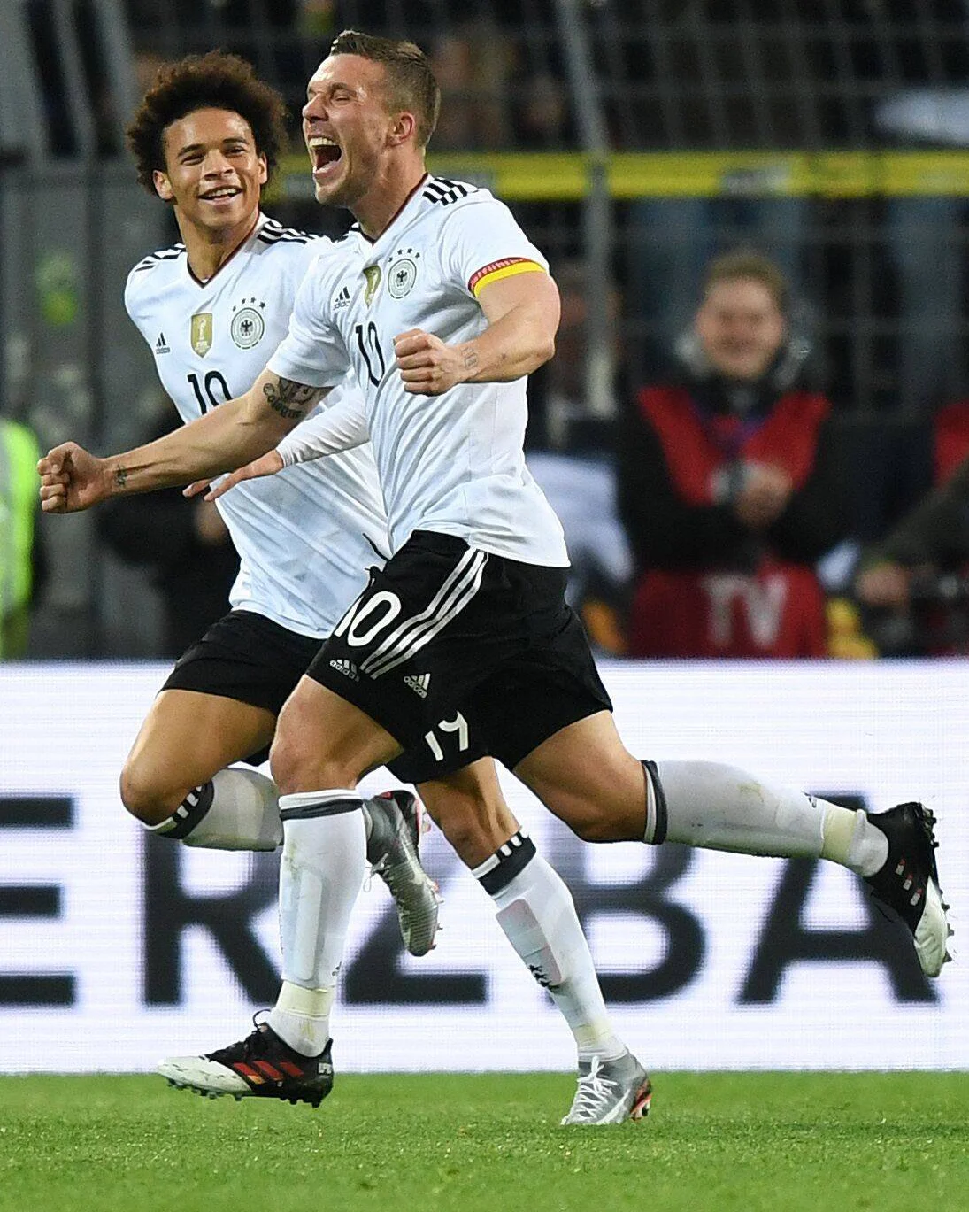 Poldi_England.jpg