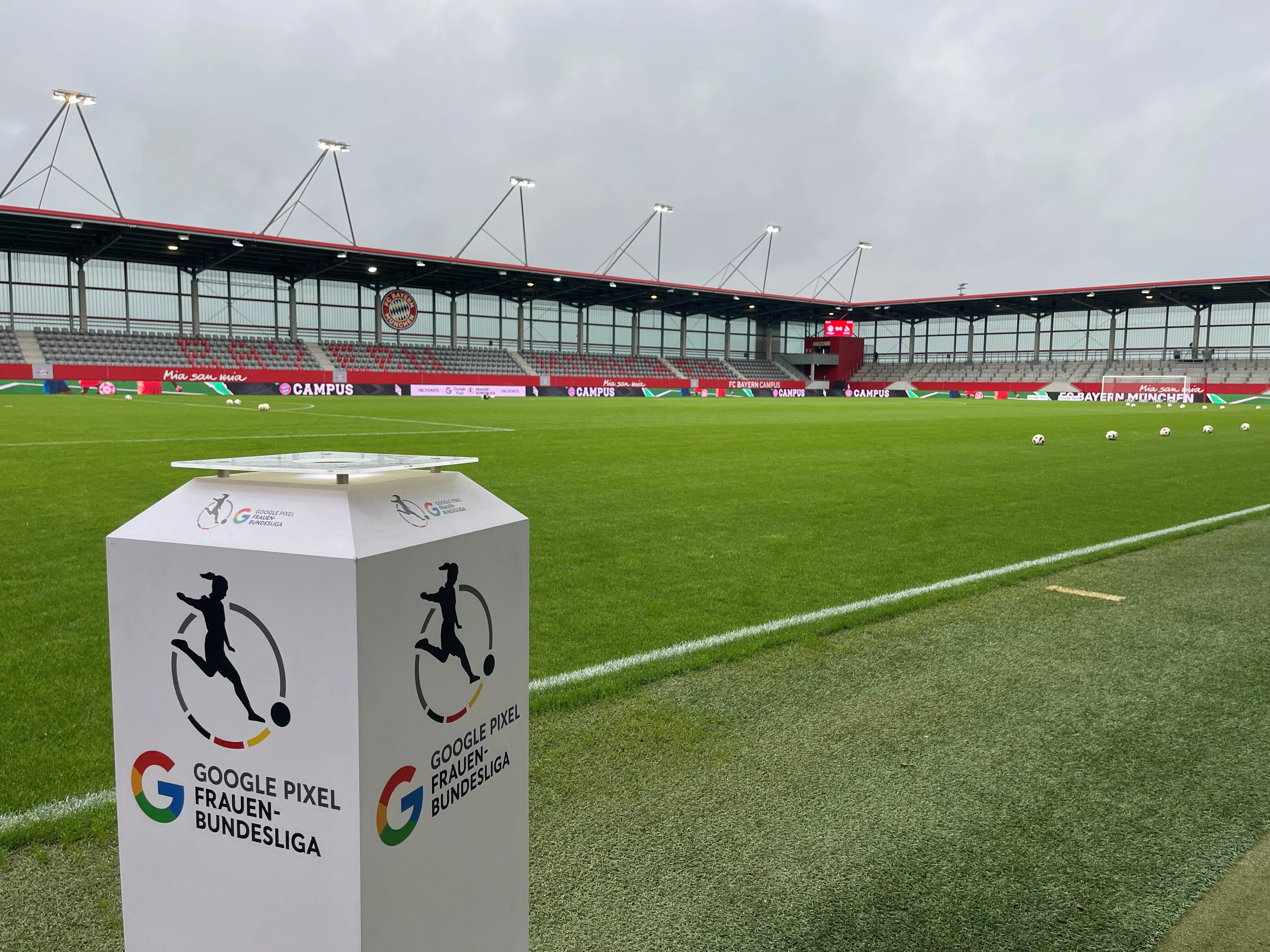 FC-Frauen am Campus_2024.jpg