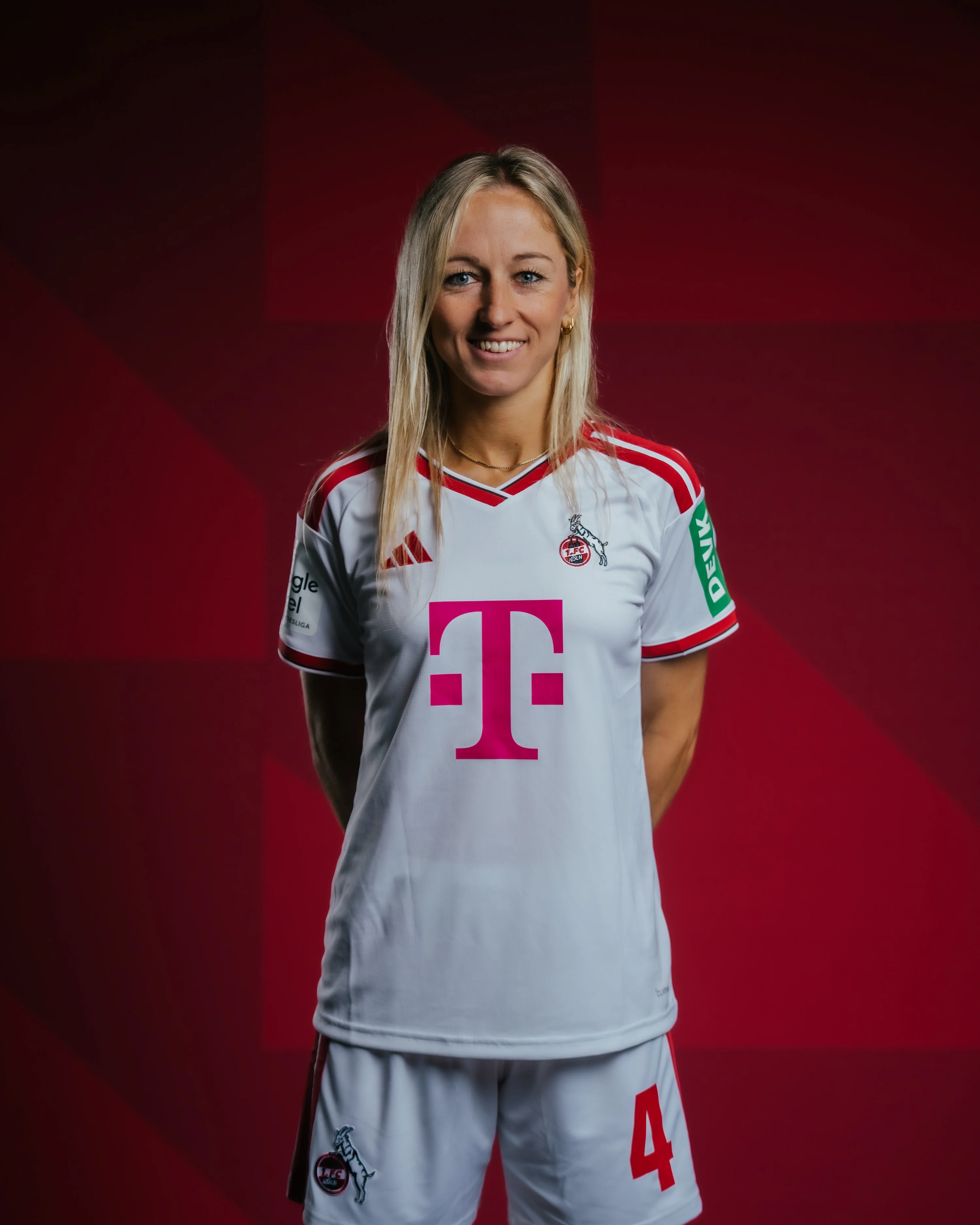 260807 Frauen-Portraits Nachzügler-4