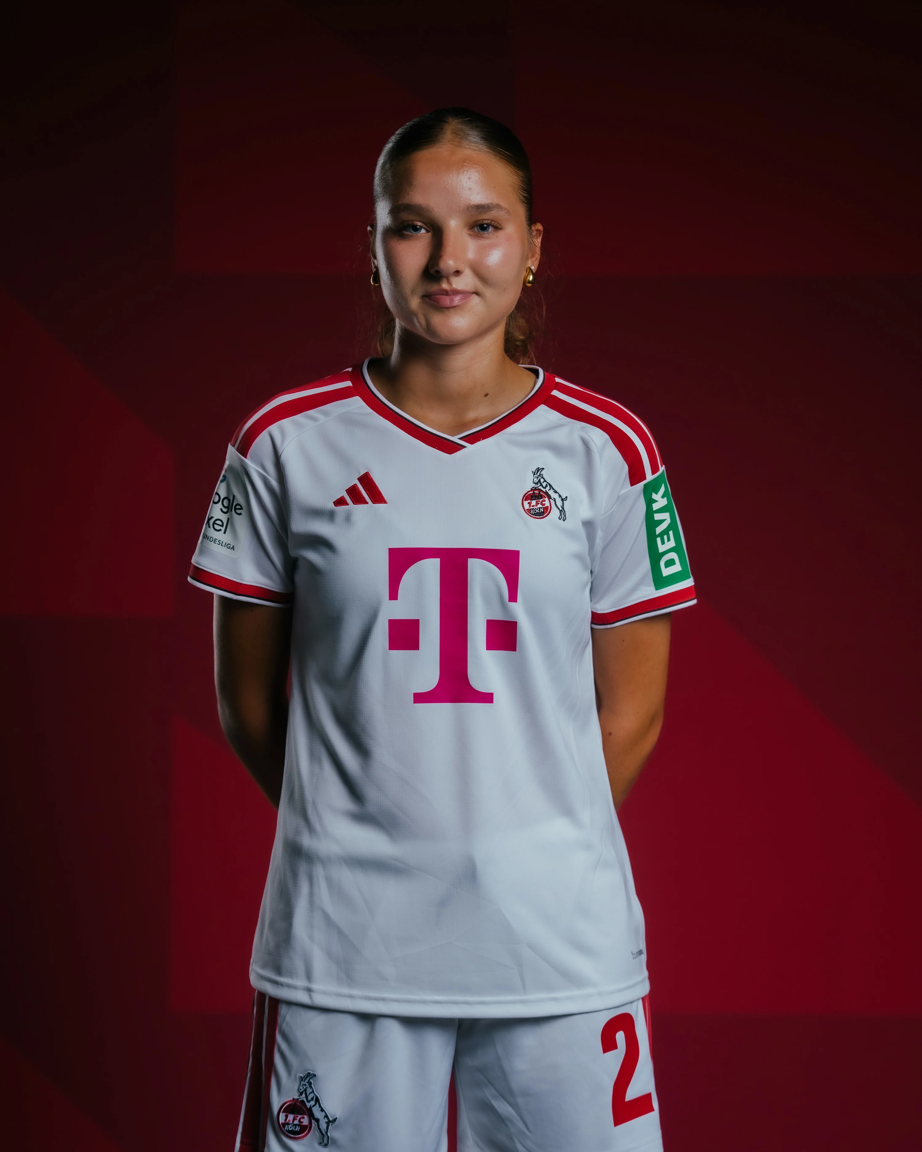 260807 Frauen-Portraits Nachzügler-6