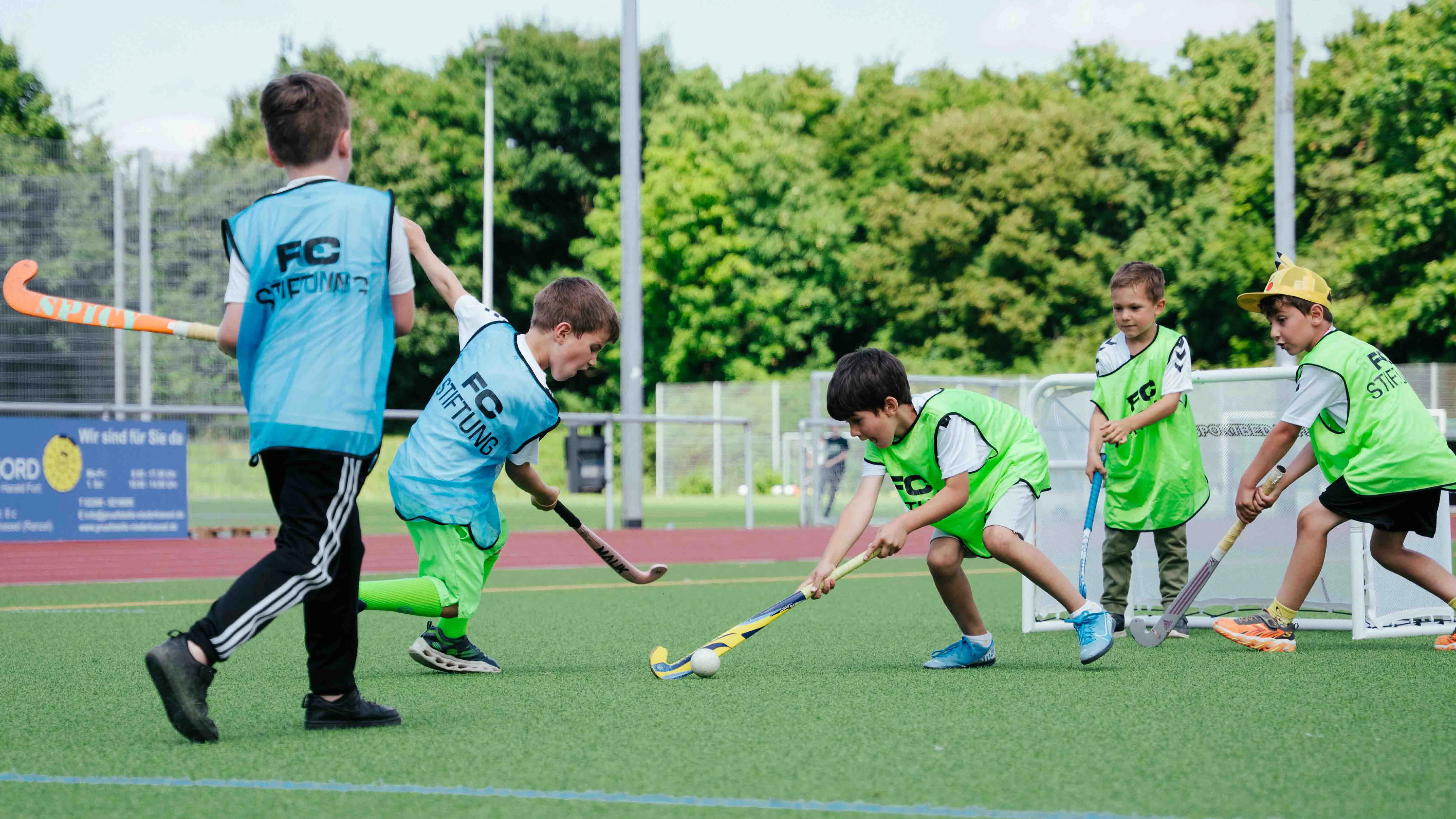 Stiftung_Camp_Hockey_16_9.jpg