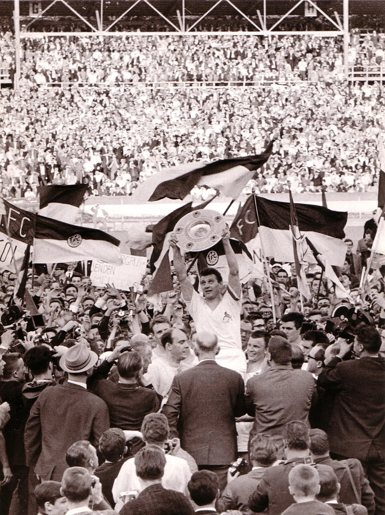 1964_Schäfer_Schale_DU.jpg