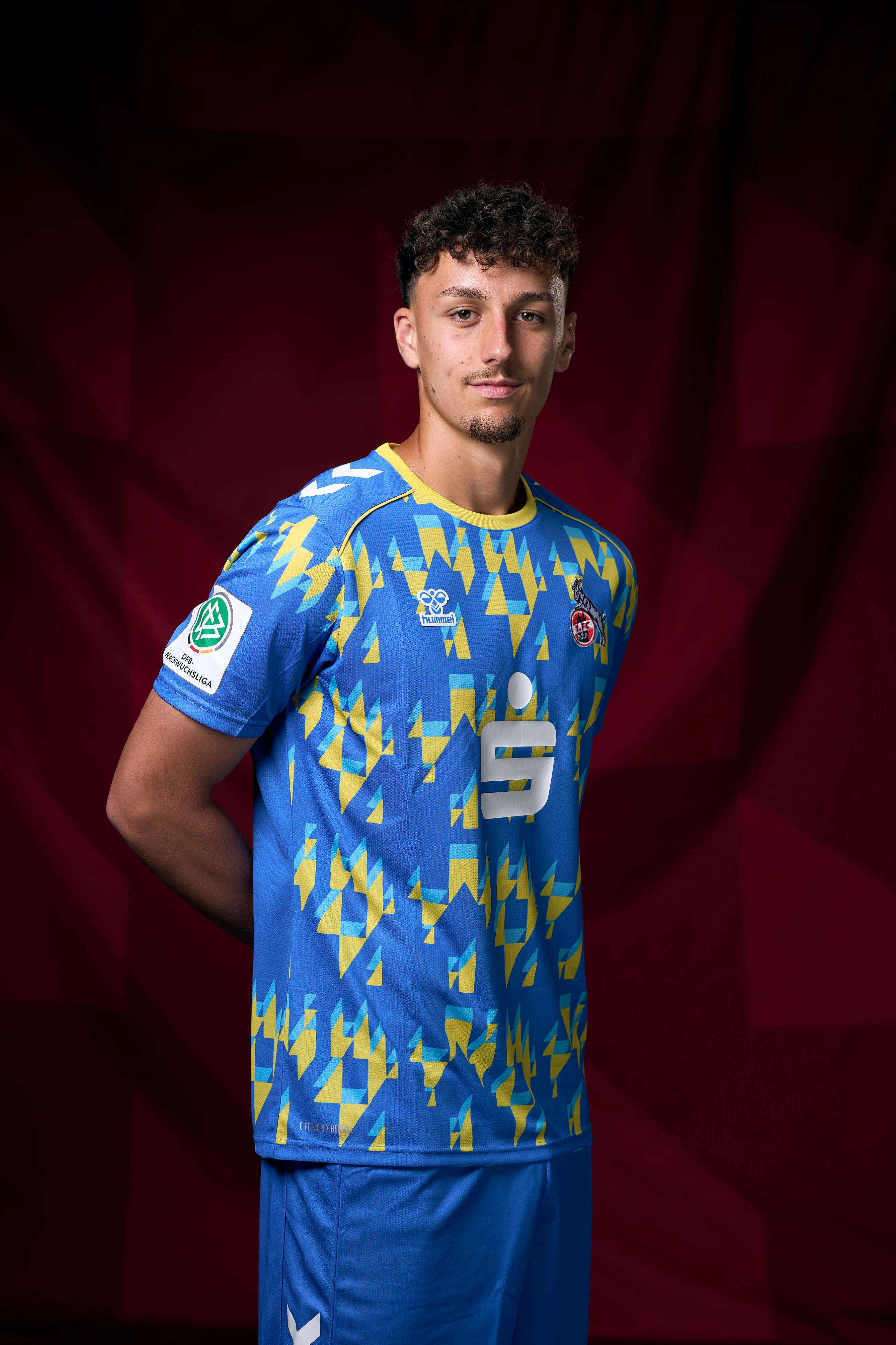 8667-1.FC Köln