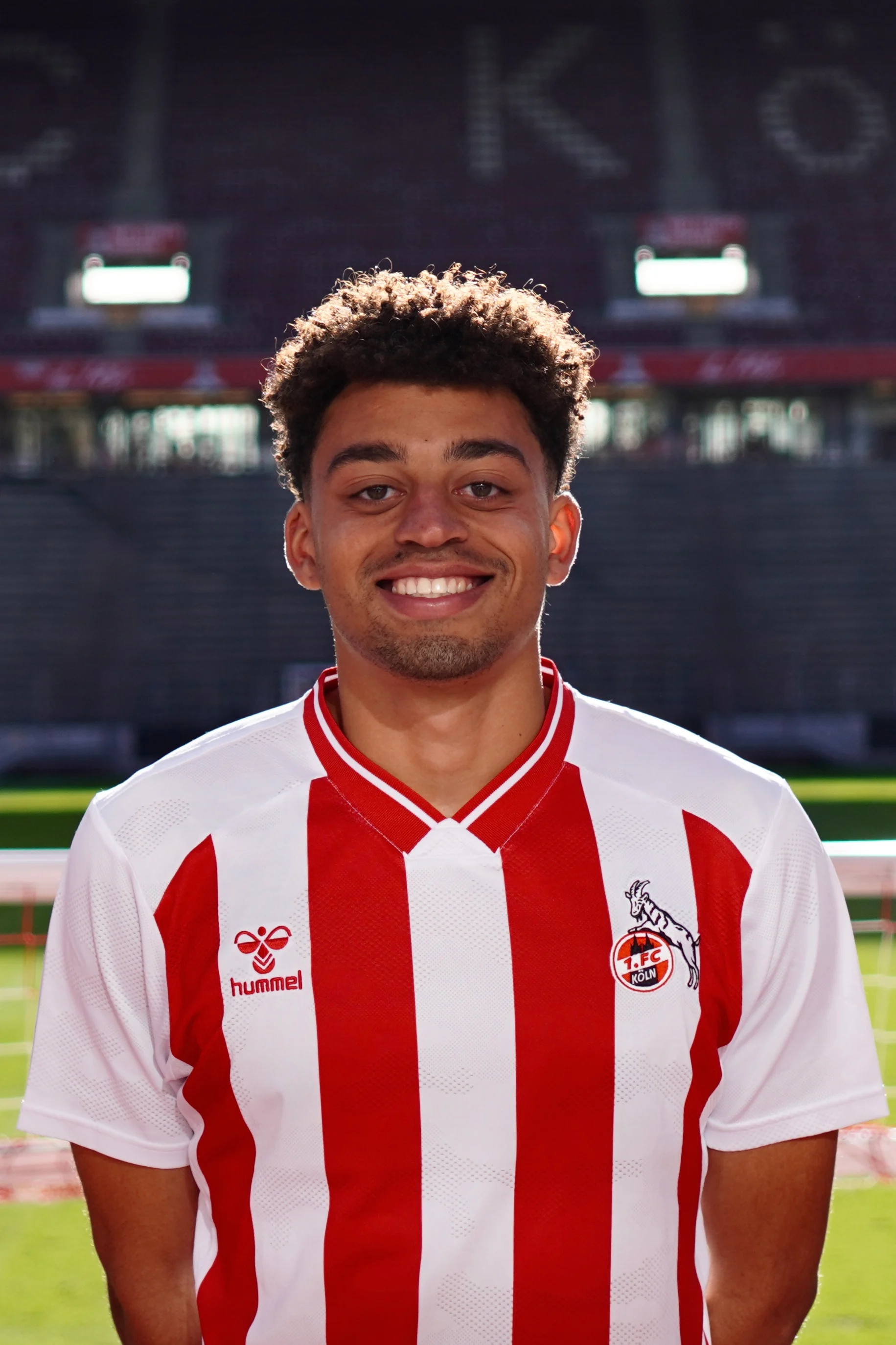 Forwards_Jalen Robertson_USA.jpg