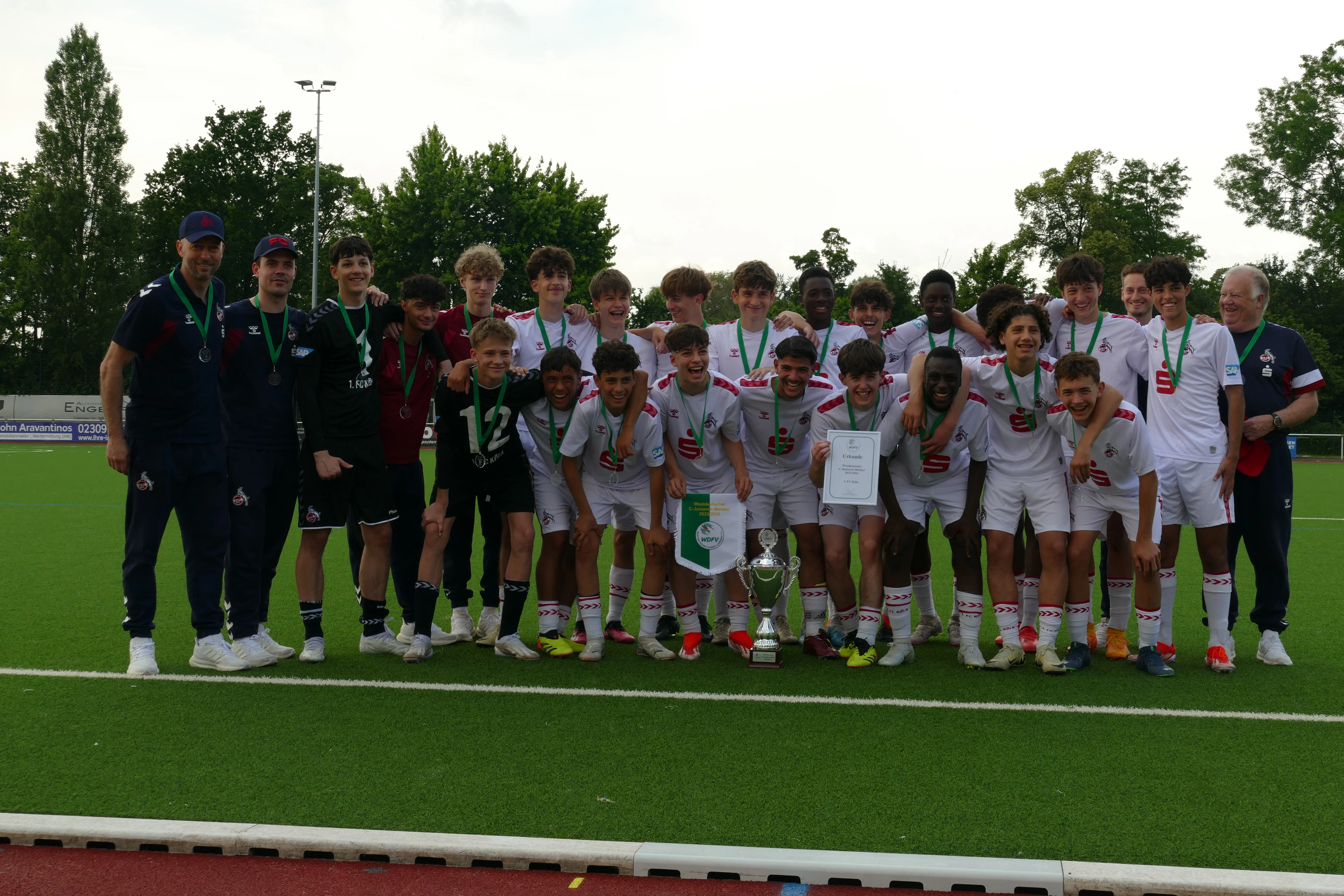 U15 Meister.JPG