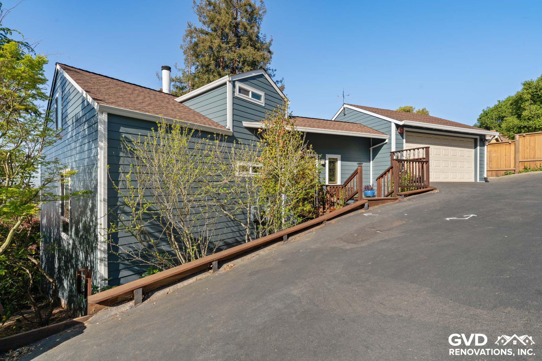 HardiePlank Lap Siding Upgrade & Window Replacement