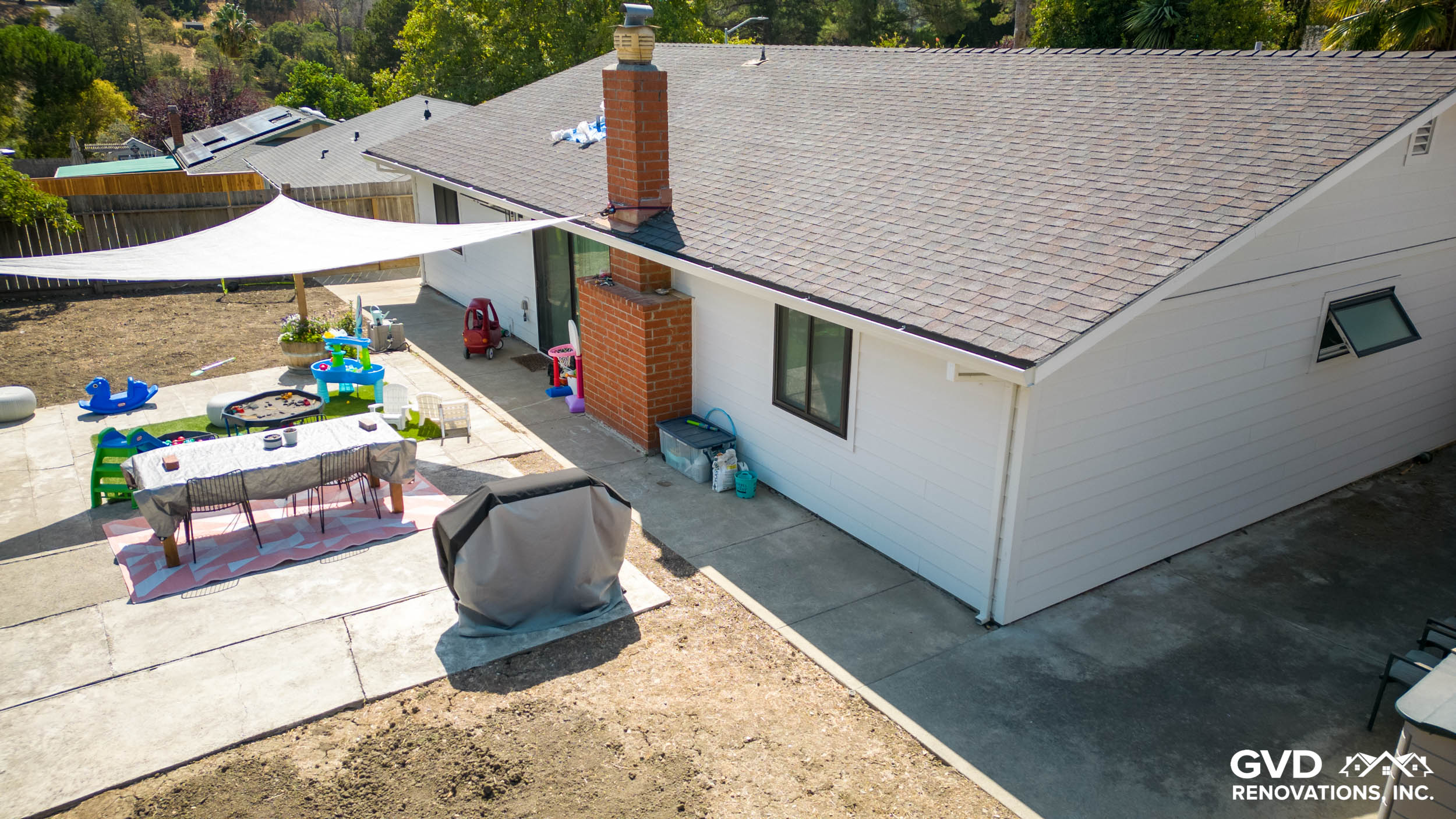 James Hardie Siding Makeover & Window Replacement