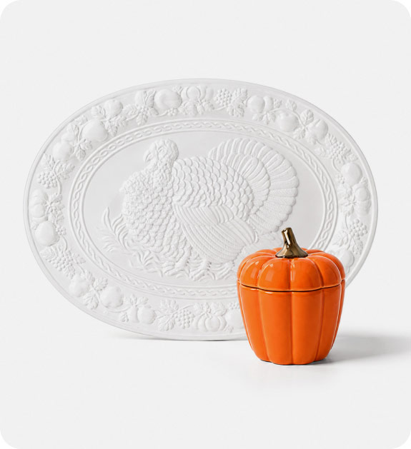 Thanksgiving serving platter and candle
