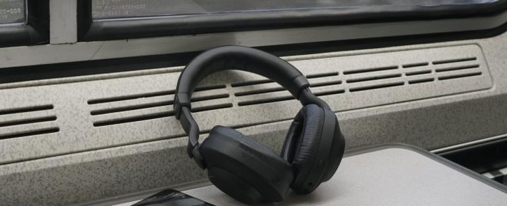 Best over-ear headphones for fitness & workouts in 2023