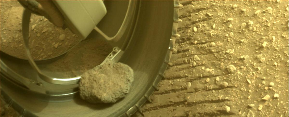 NASA's Perseverance rover loses its hitchhiking 'pet rock' after more than a year together on Mars