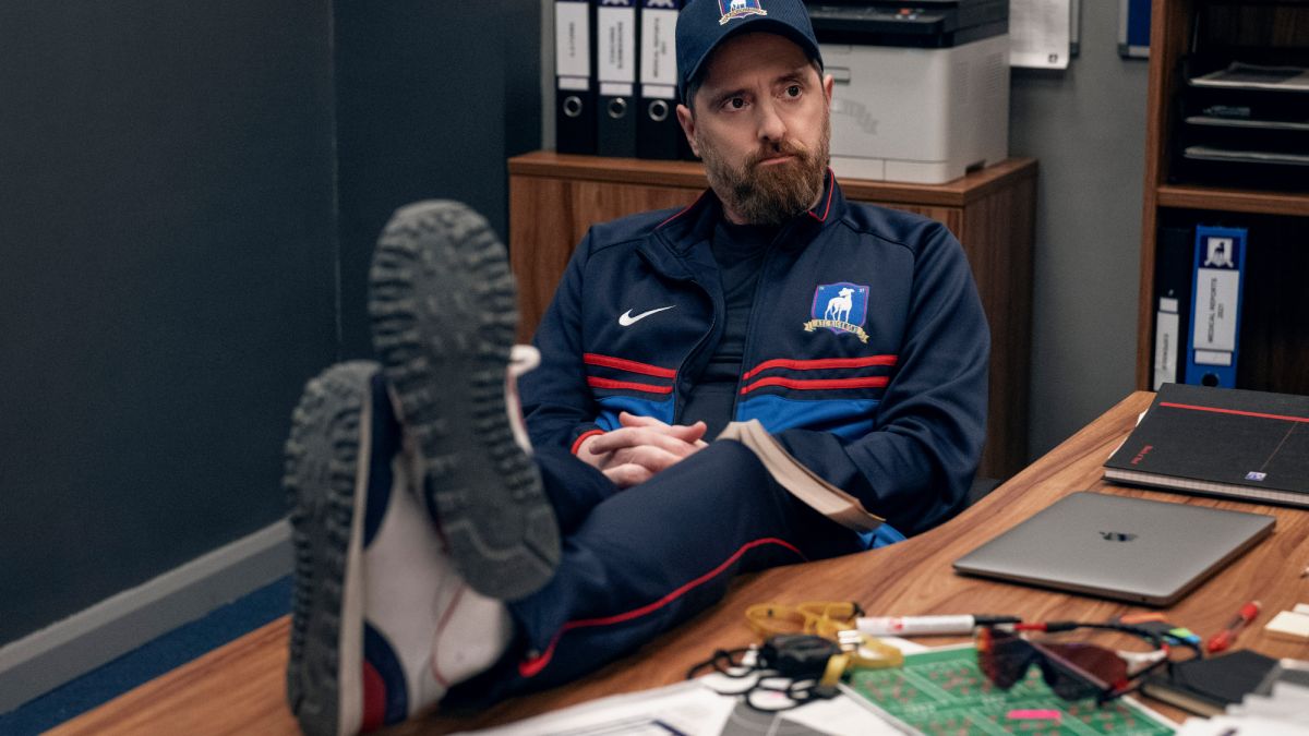 Ted Lasso's Coach Beard comes to Time to Walk on Apple Fitness Plus