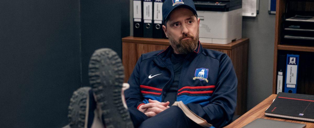 Ted Lasso's Coach Beard comes to Time to Walk on Apple Fitness Plus