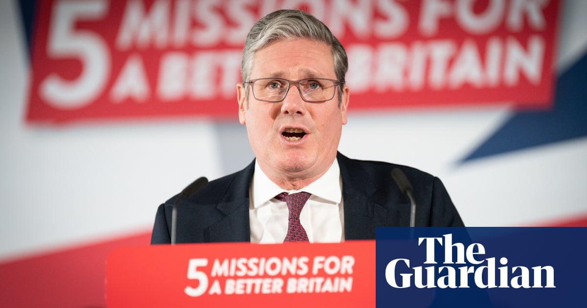 Keir Starmer follows Rishi Sunak in releasing tax returns