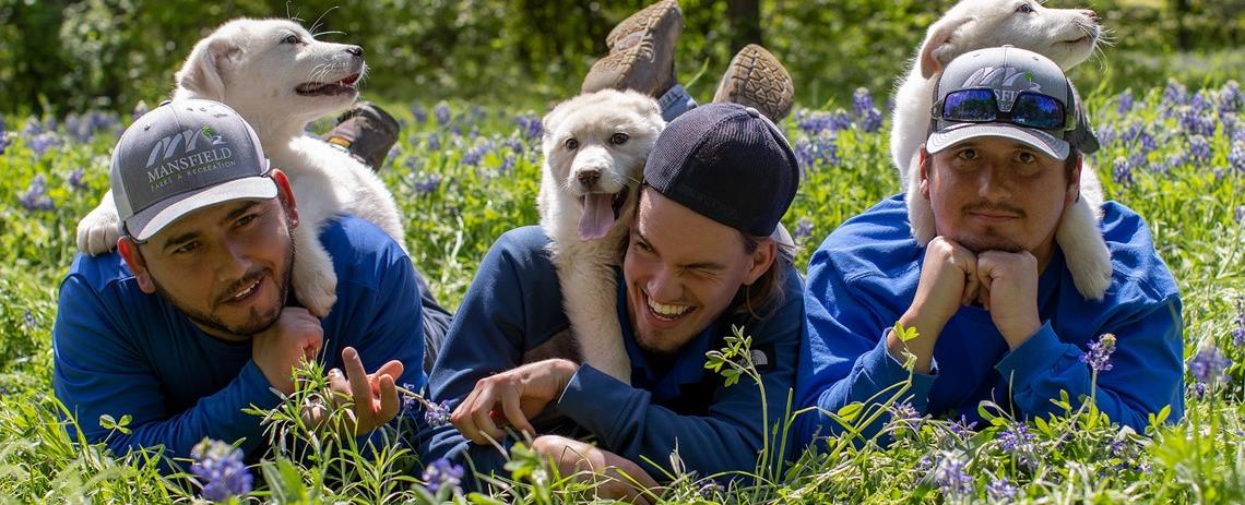 Mansfield parks department strikes a pose to help dogs find homes