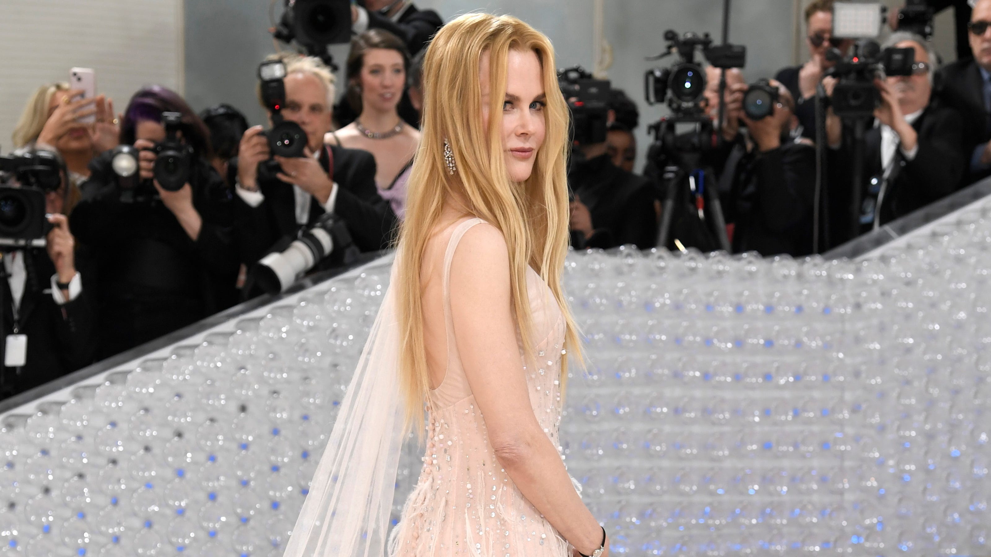 Nicole Kidman wears Chanel dress by Karl Lagerfeld to Met Gala
