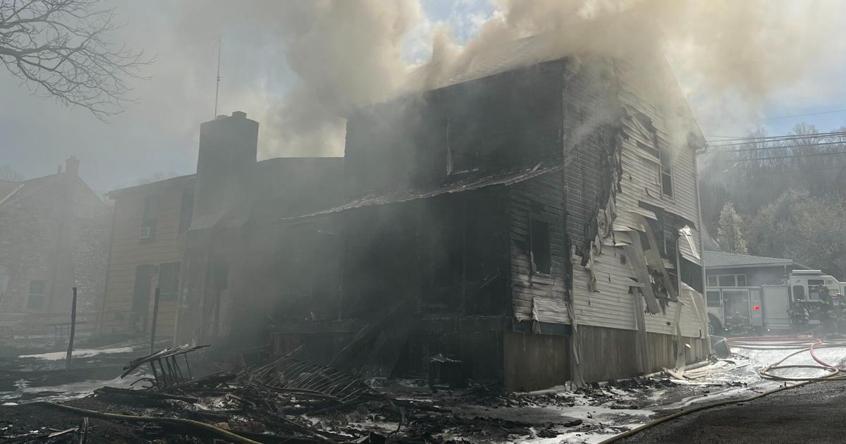 Fire in Earl Township damages 2 houses, 2 dogs die