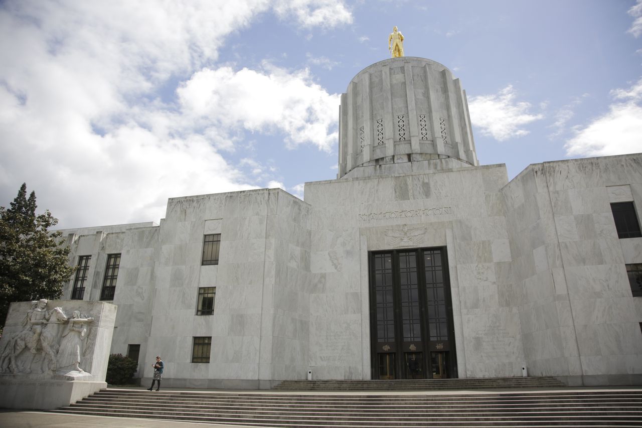 Oregon lawmakers close to hiring official to address workplace harassment and retaliation complaints