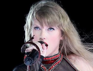 How Taylor Swift Handled Joe Alwyn Breakup at First Eras Tour Concert Since News