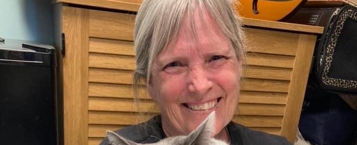 She adopted a 40-pound cat, and now they’re on a weight loss journey together