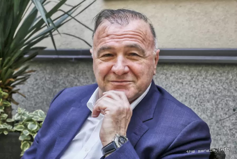 Momčilo Mandić, suvlasnik SDS-a, u Beogradu je predstavnik firme iz Bijeljine koja ne radi već pet godina; Borenovićevo naricanje nakon otvorenih prijetnji koje su upućivali njegovi najbliži saradnici