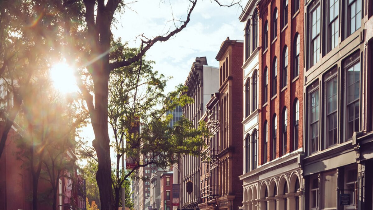 Woman-to-Woman: Broker’s Career Advice for Succeeding in a Male-Dominated Field