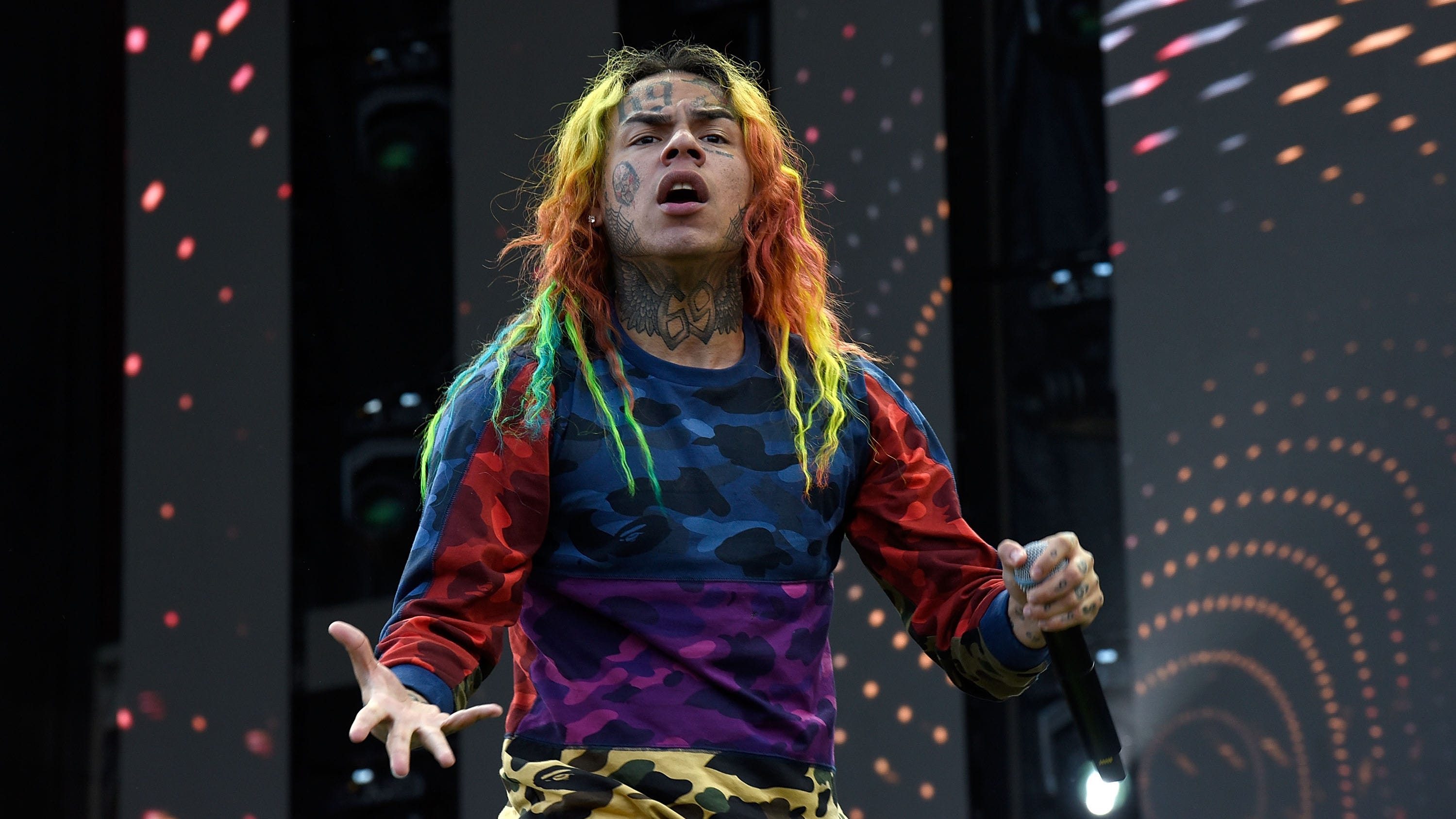 Tekashi 6ix9ine assaulted at an LA Fitness in Florida