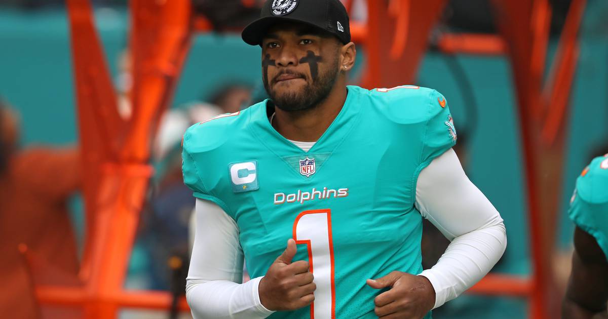 Tua Tagovailoa excited about Dolphins’ offseason, talks progress in workouts at charity luau event