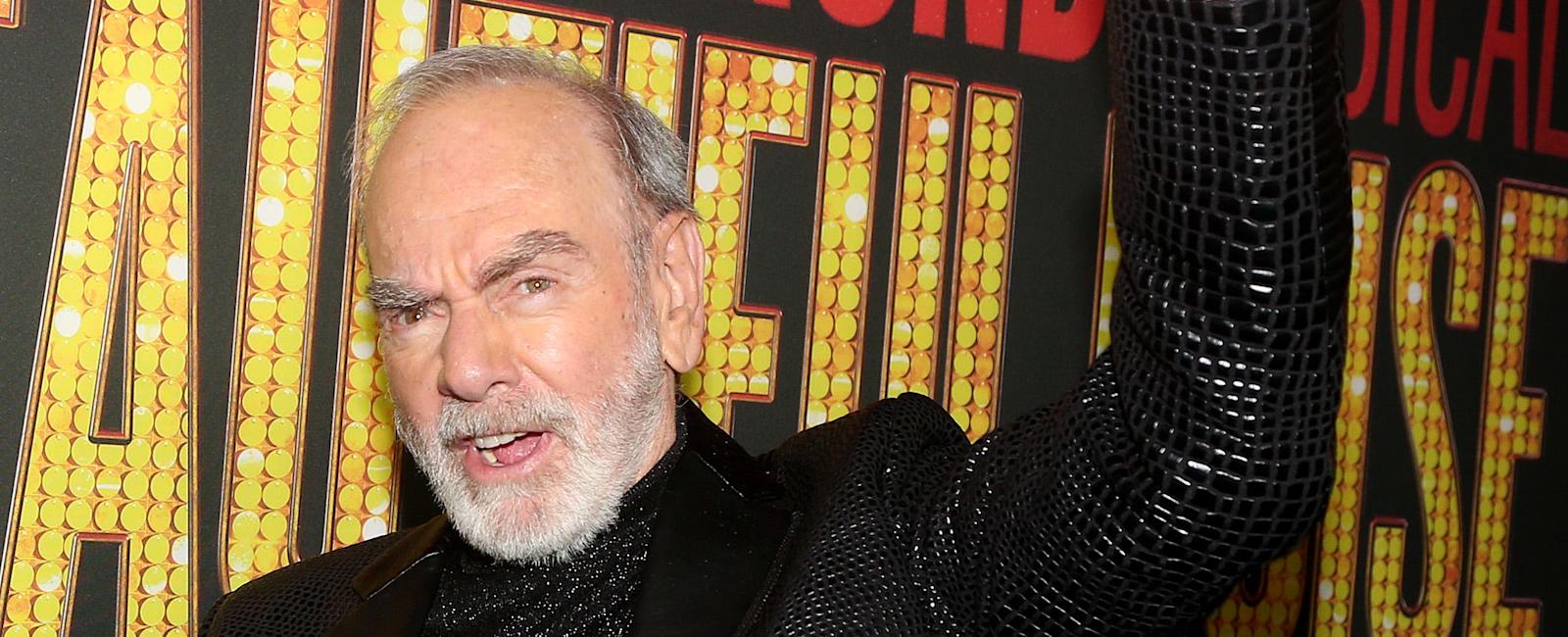 Neil Diamond gets candid about Parkinson's disease diagnosis, denial