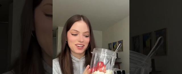 trying VIRAL COTTAGE CHEESE ICECREAM😳🤢 food life hacks #shorts #nyc #lifehacks #food