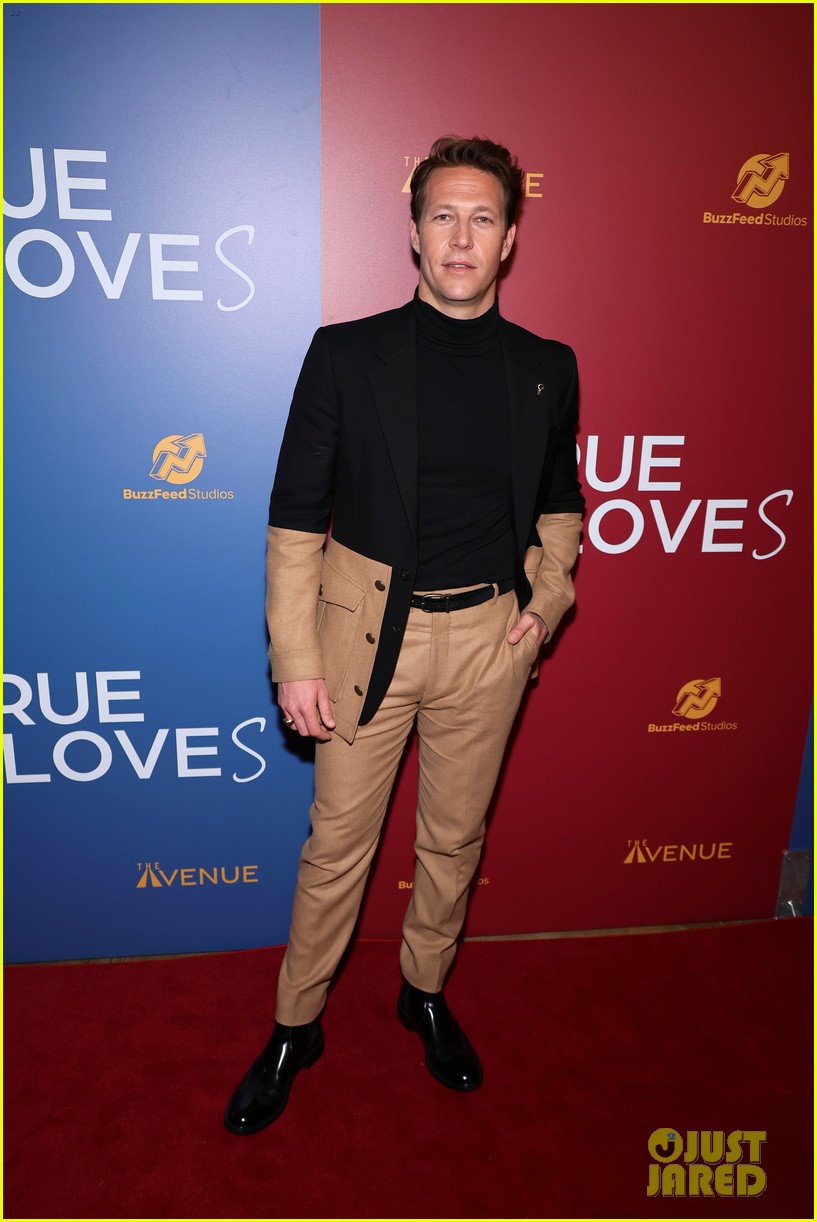 Broadway Stars Phillipa Soo & Jeremy Jordan Debut Their New Movies at NYC Premieres!: Photo 4914905