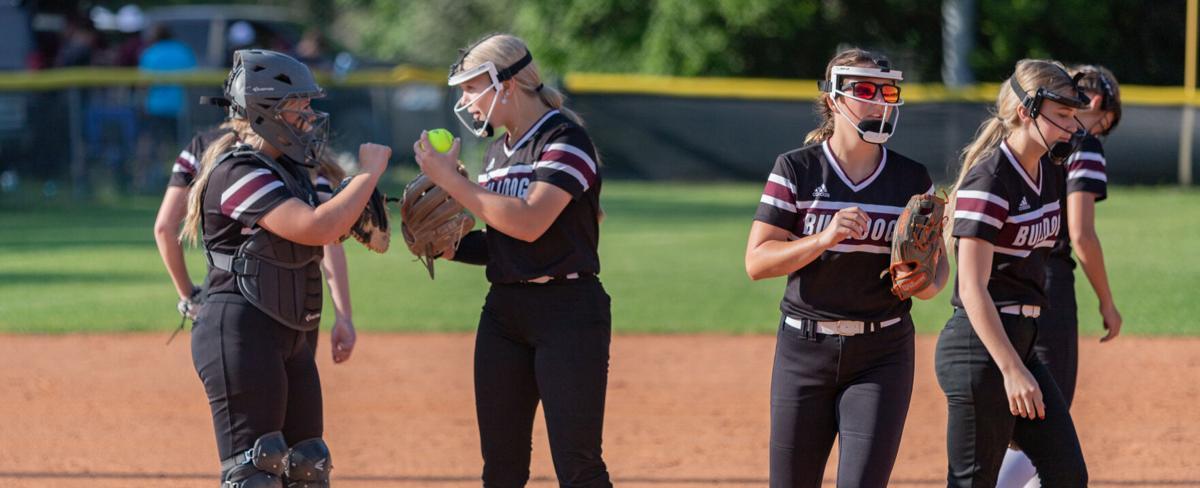 Lady Dogs win 10 straight, enter playoffs as three seed