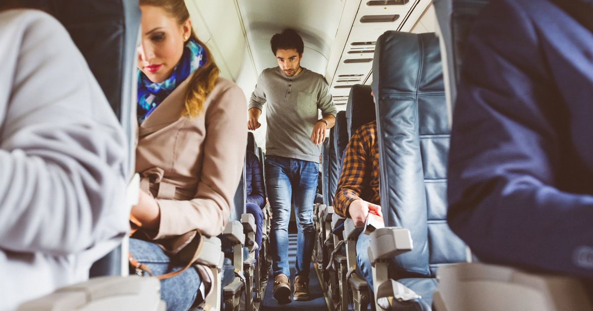 Plane passenger divides opinion with 'unethical life hack' to stop people reclining seat