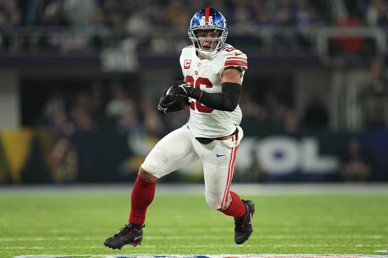 Giants’ Saquon Barkley, unsigned and unhappy, will forego start of off-season workouts
