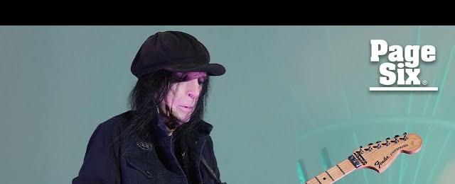 Mötley Crüe guitarist Mick Mars files lawsuit against band