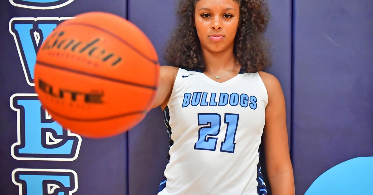 Robinson’s game led Lady Dogs to 2nd-half run, playoff appearance