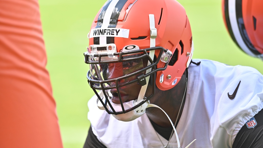 Browns: Perrion Winfrey in attendance at voluntary workouts
